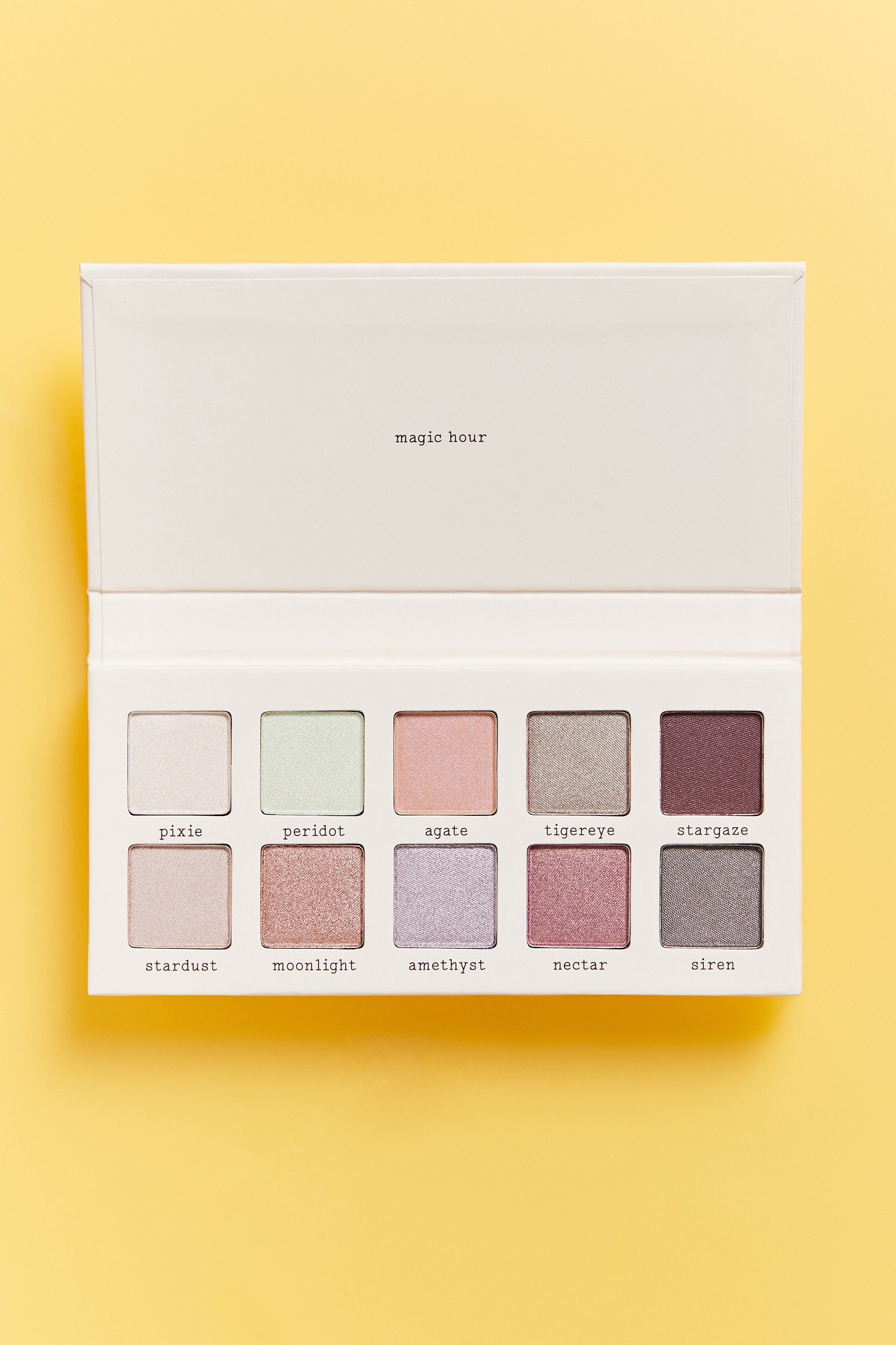 Beautyblog Bare Minds ohii Urban Outfitters eye palette